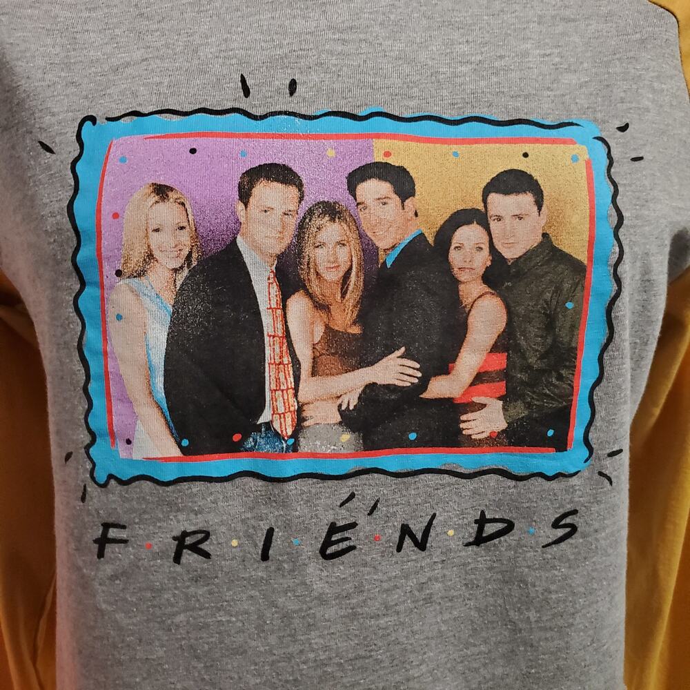 Friends Long Sleeve Graphic Long Sleeve Cropped Tee Womens Size S Yellow Gray